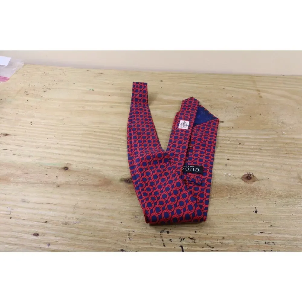 Gucci Silk Tie Mens Red Blue Chain Link Pattern Wide Italy Vintage NO BOX